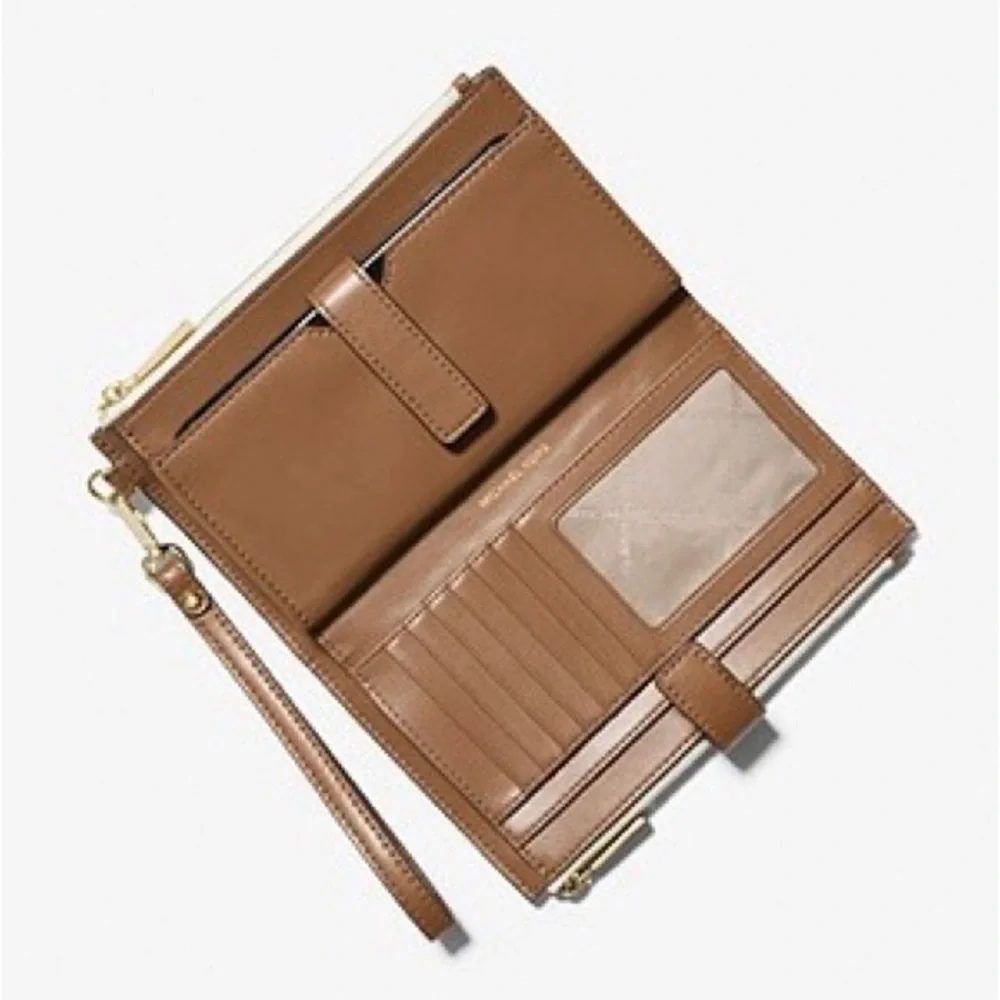 MICHAEL KORS Adele Logo Smartphone Double Zip  Wallet Color: Vanilla / Acorn - Picture 10 of 12